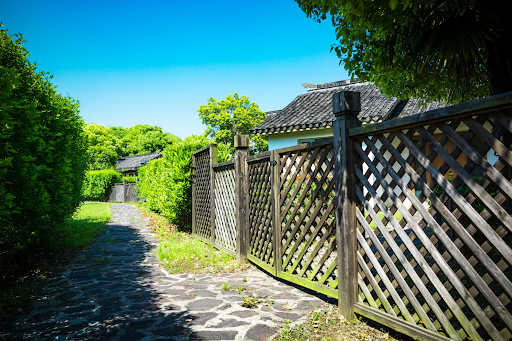 Questions to Ask Before Hiring a Fence Company